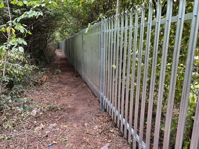 After photo - steel palisade fencing at Didcot trading estate